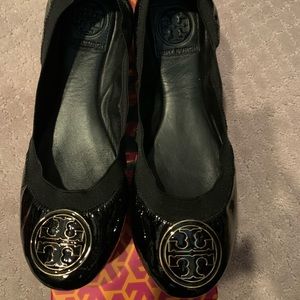 New in box Caroline Tory Burch flats- black size 7 patent leather